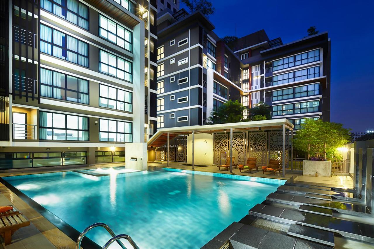 The Plimplace Hotel Bangkok Exterior photo