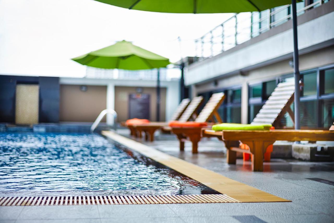 The Plimplace Hotel Bangkok Exterior photo