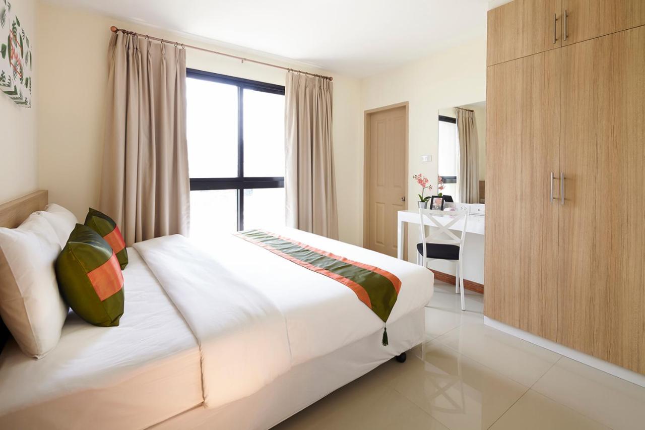 The Plimplace Hotel Bangkok Exterior photo