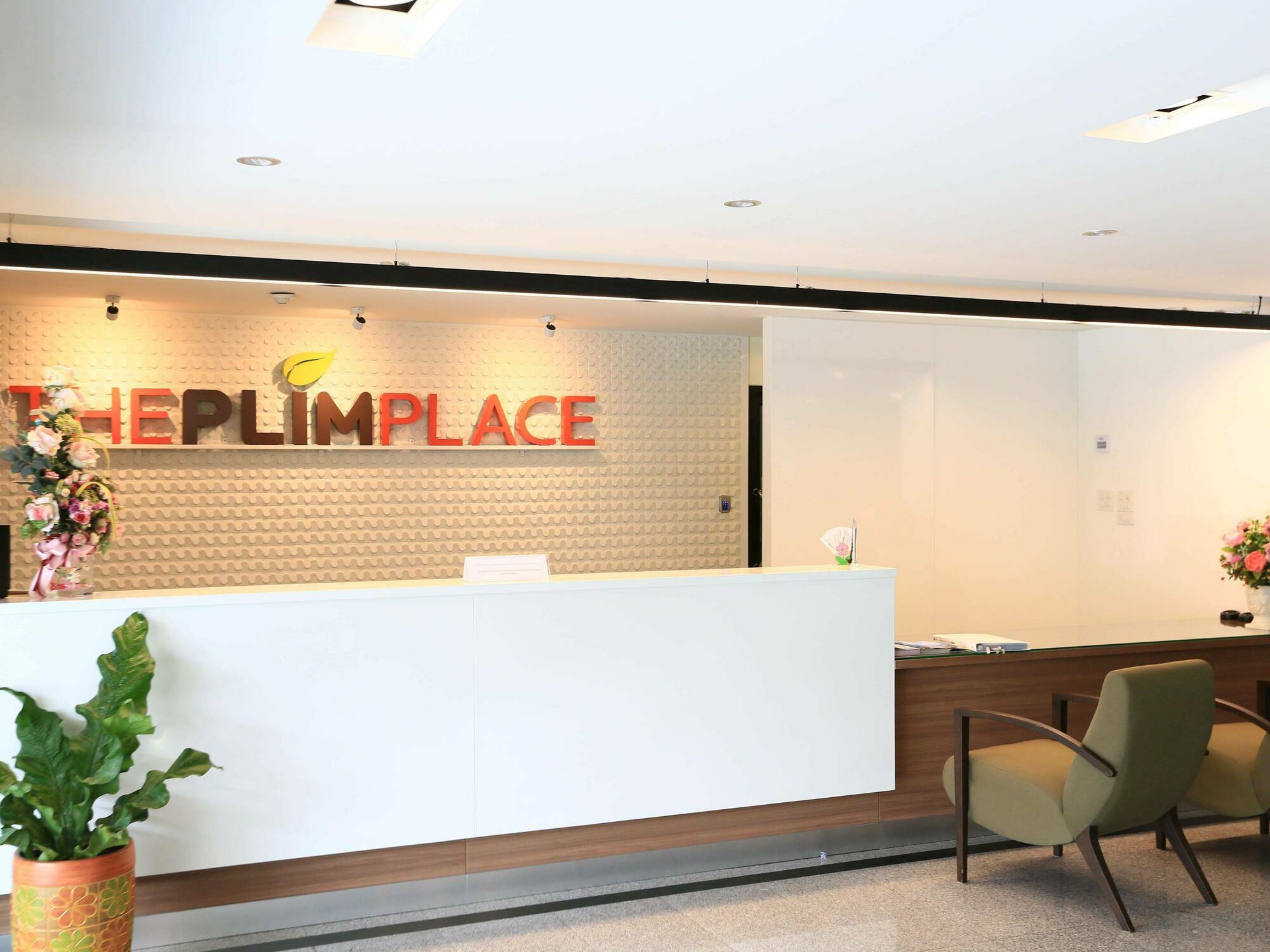 The Plimplace Hotel Bangkok Exterior photo